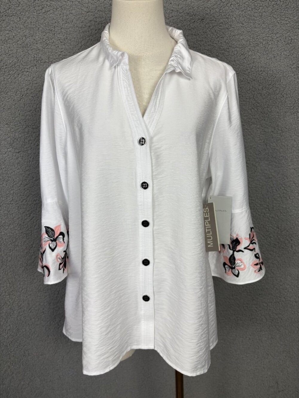 Multiples White Button-Up Blouse W/ Embroidered Floral Sleeves Size PM NWT's